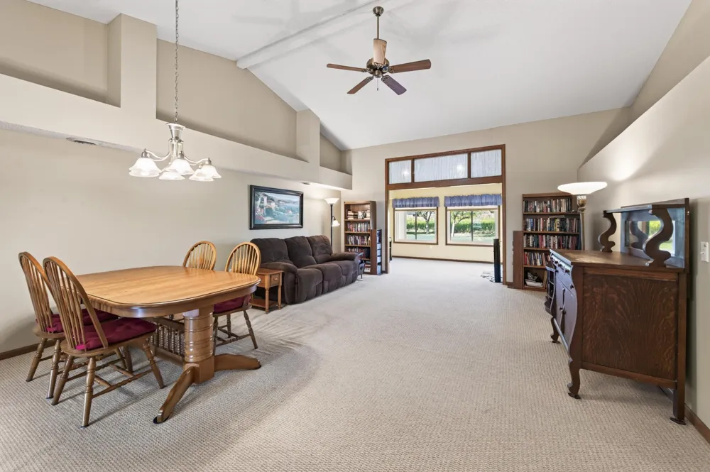 7577 Ojibway Park Court Woodbury, MN 55125