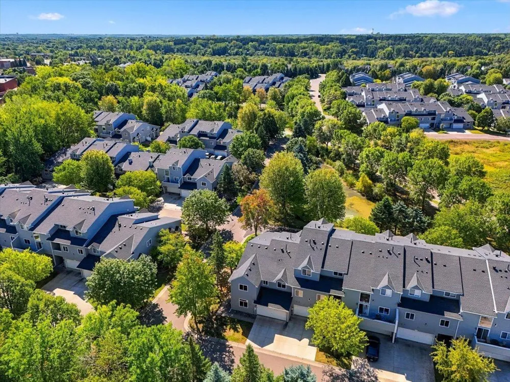537 Woodduck Drive #F Woodbury, MN 55125