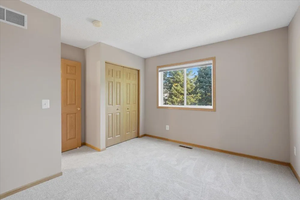 537 Woodduck Drive #F Woodbury, MN 55125