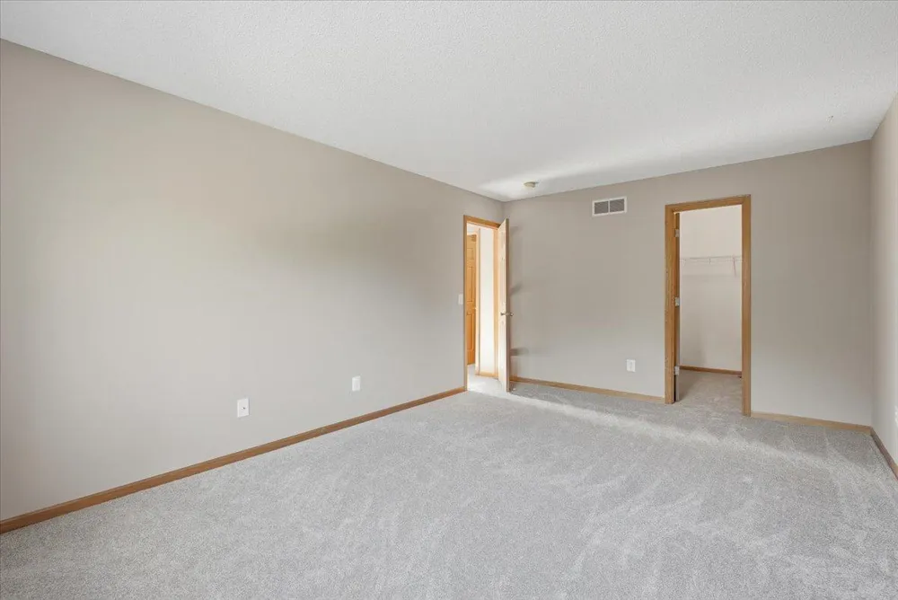 537 Woodduck Drive #F Woodbury, MN 55125