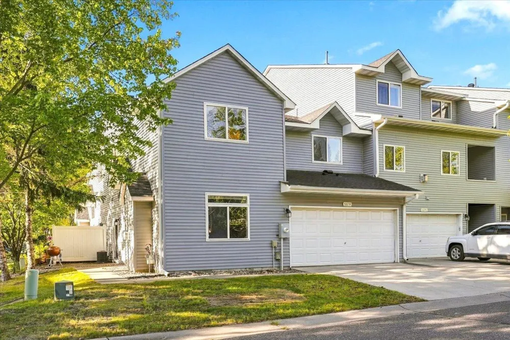 537 Woodduck Drive #F Woodbury, MN 55125