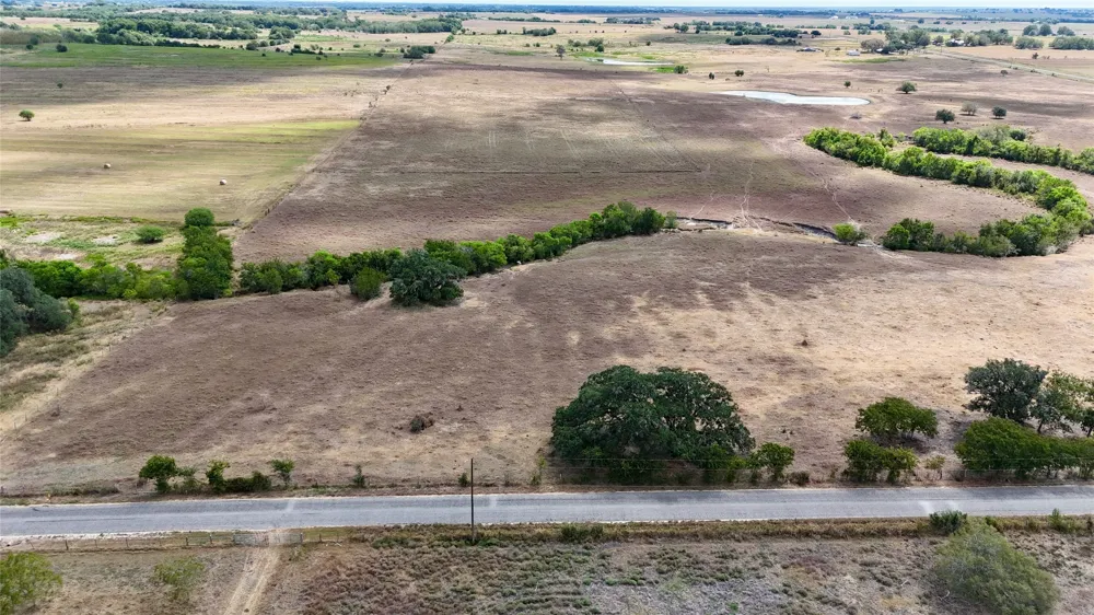 4 County Road 366 Shiner, TX 77984