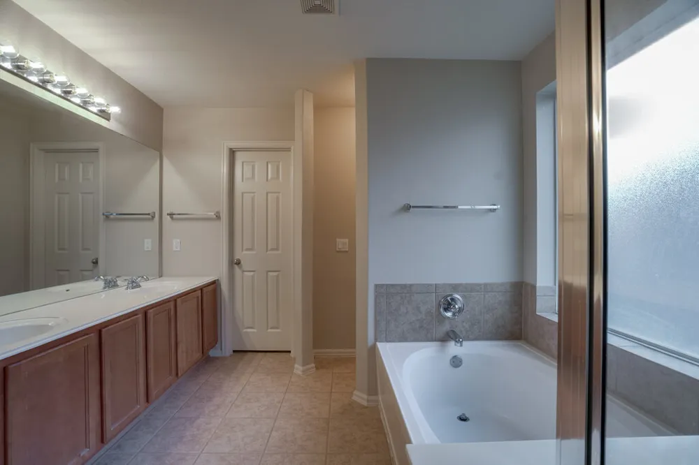 240 King Elder Lane Leander, TX 78641