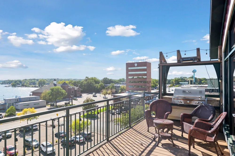 4100 Spring Street #212 Spring Park, MN 55384