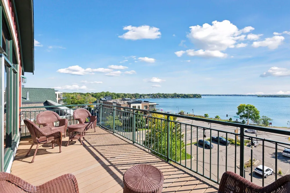 4100 Spring Street #212 Spring Park, MN 55384