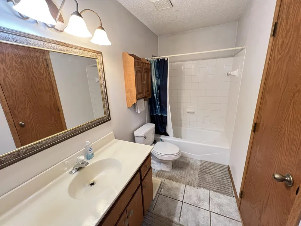 1508 Thistle Lane Shakopee, MN 55379