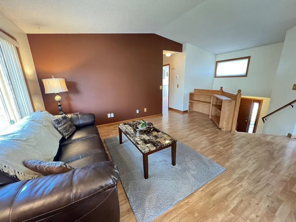 1508 Thistle Lane Shakopee, MN 55379