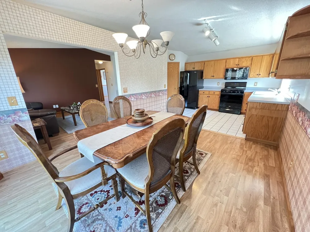 1508 Thistle Lane Shakopee, MN 55379