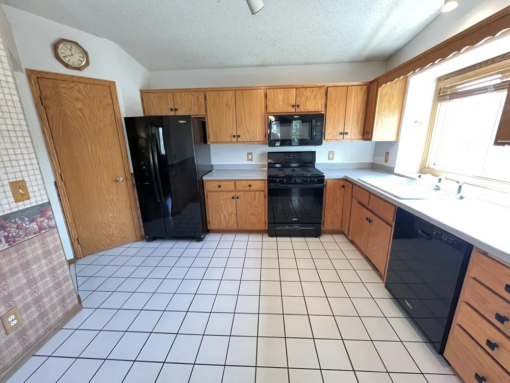 1508 Thistle Lane Shakopee, MN 55379
