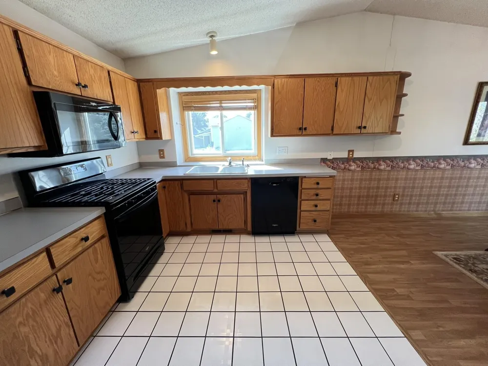 1508 Thistle Lane Shakopee, MN 55379