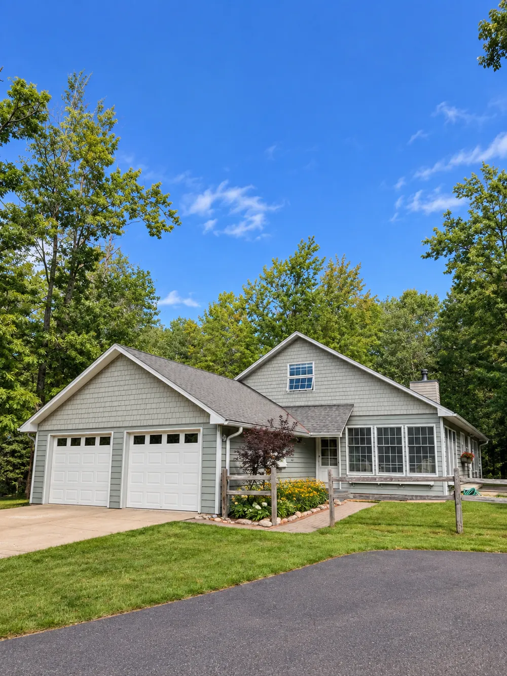 870 Middle Road La Pointe, WI 54850