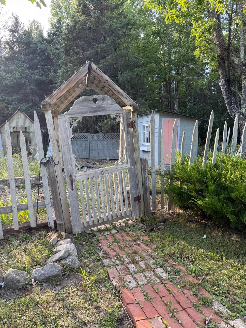 870 Middle Road La Pointe, WI 54850