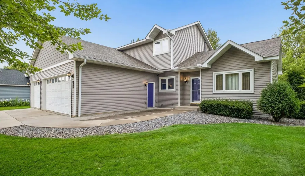 19215 English Avenue Farmington, MN 55024