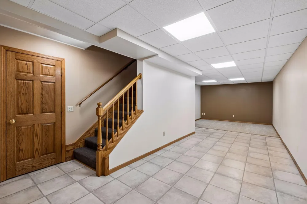 19215 English Avenue Farmington, MN 55024