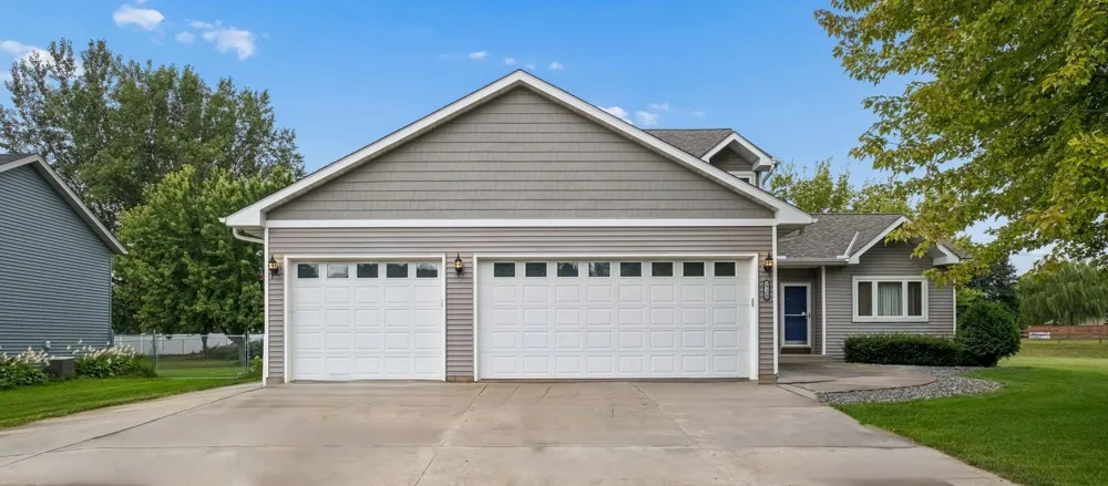 19215 English Avenue Farmington, MN 55024