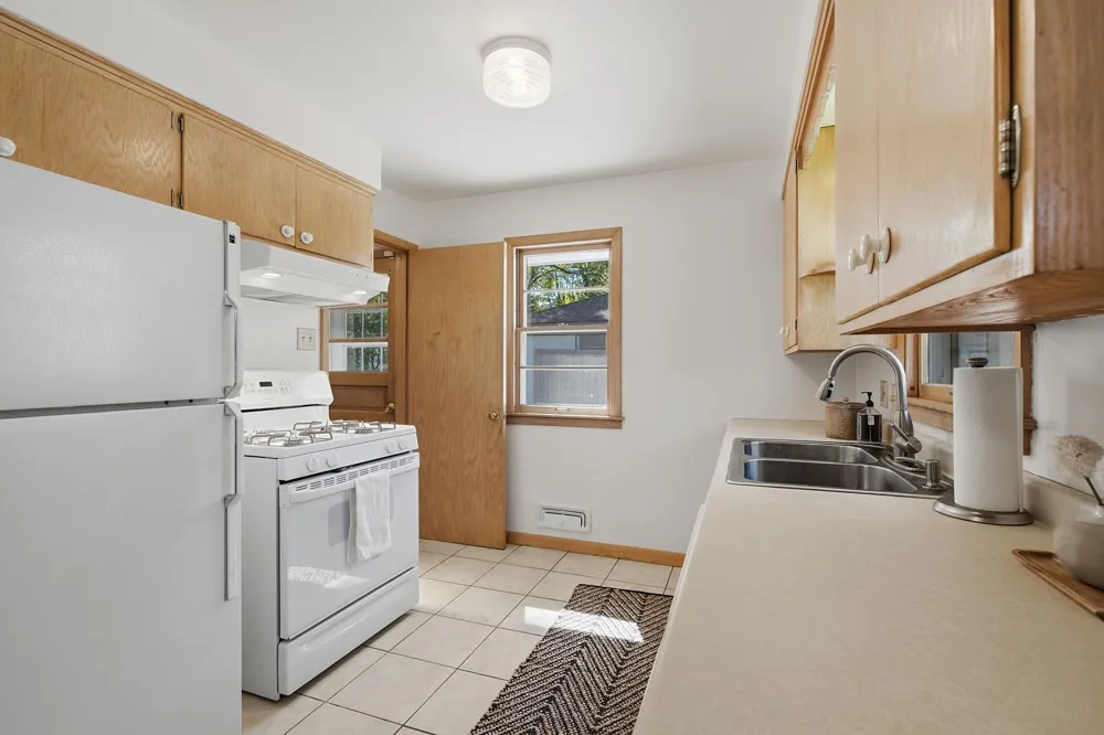 3093 Wilder Street Roseville, MN 55113