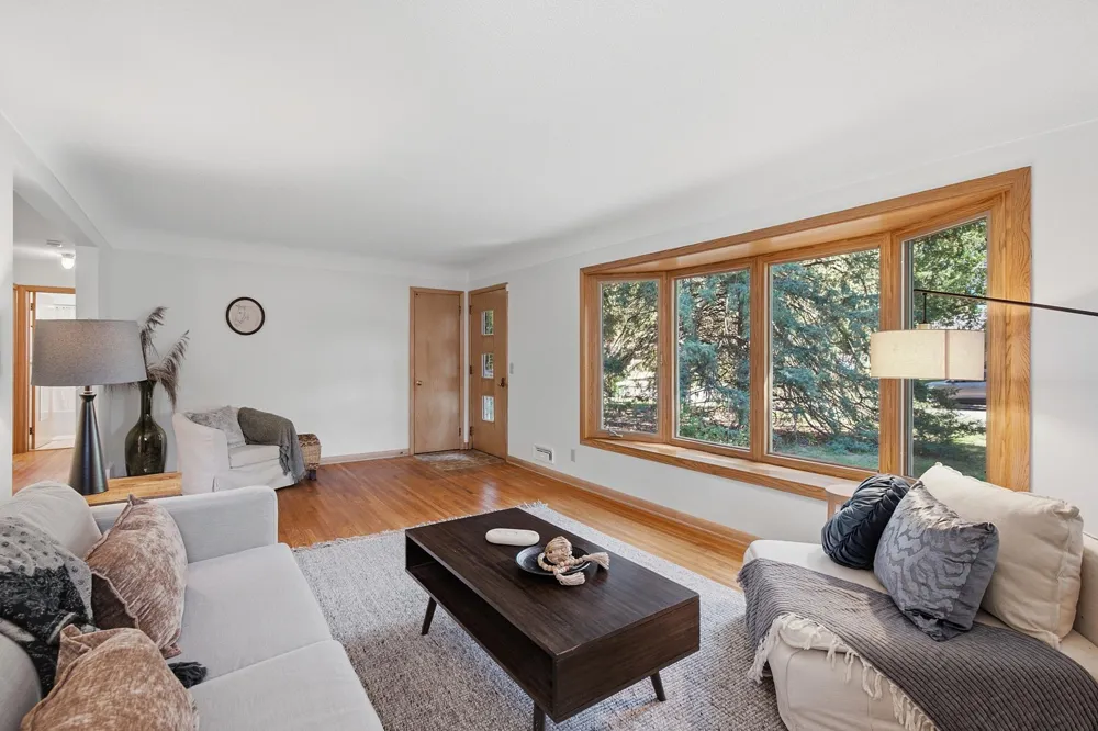 3093 Wilder Street Roseville, MN 55113
