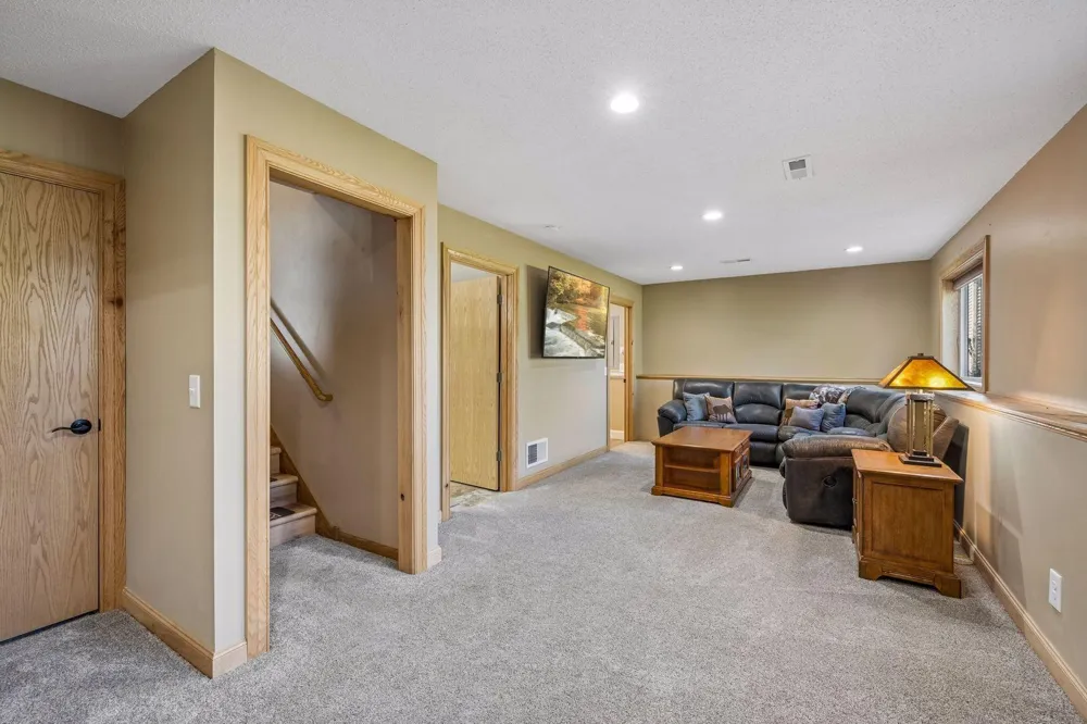40533 Golden Avenue North Branch, MN 55056