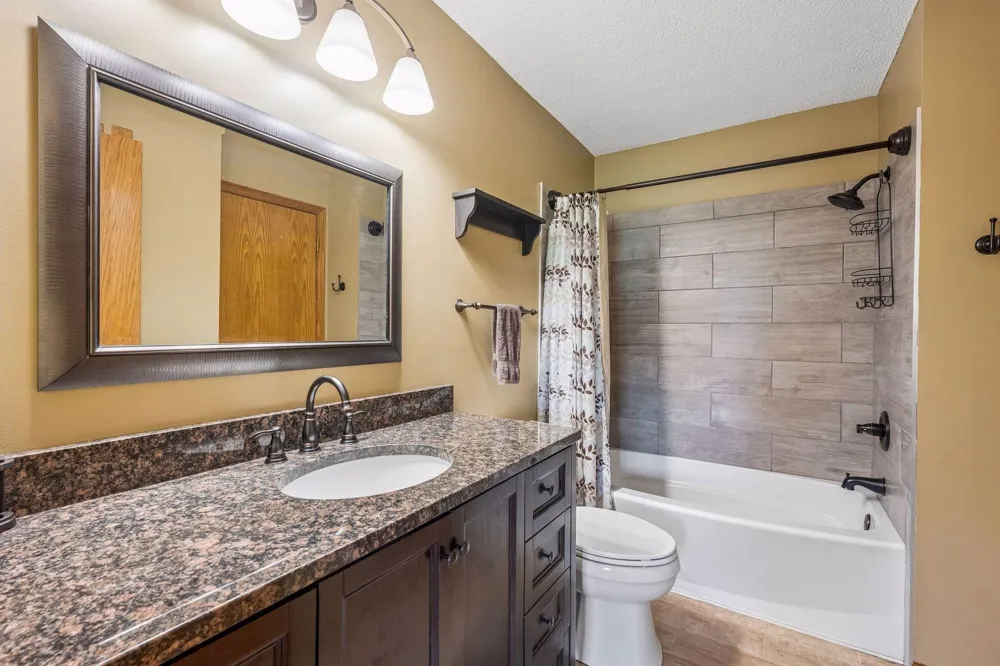 40533 Golden Avenue North Branch, MN 55056
