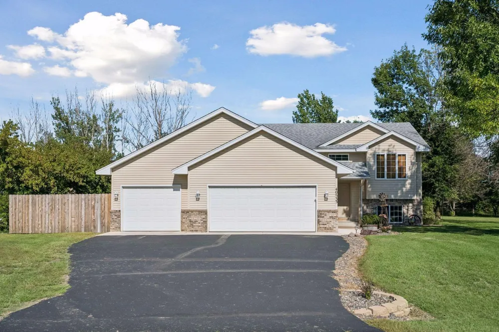 40533 Golden Avenue North Branch, MN 55056