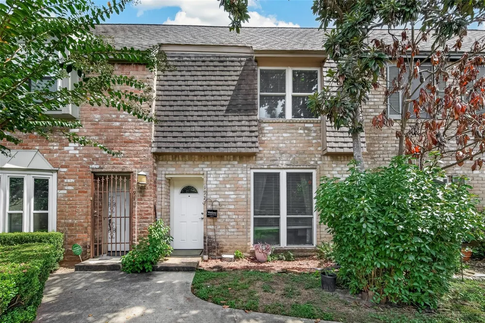 840 Threadneedle Street #192 Houston, TX 77079
