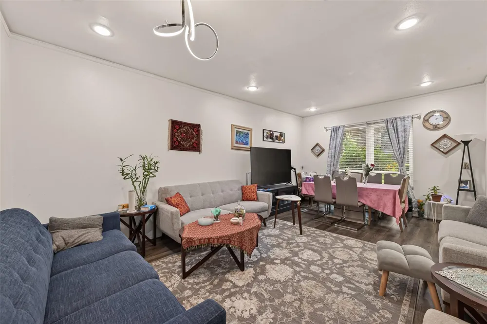 840 Threadneedle Street #192 Houston, TX 77079
