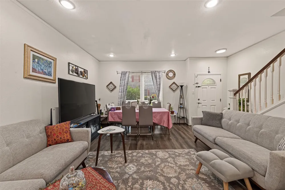 840 Threadneedle Street #192 Houston, TX 77079