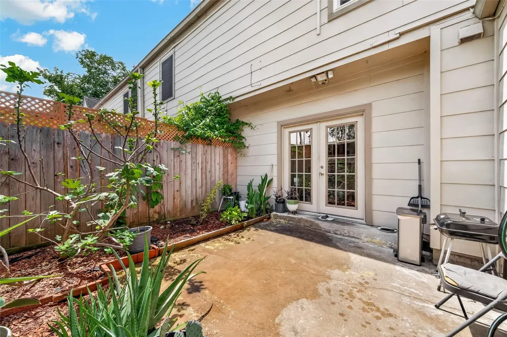 840 Threadneedle Street #192 Houston, TX 77079