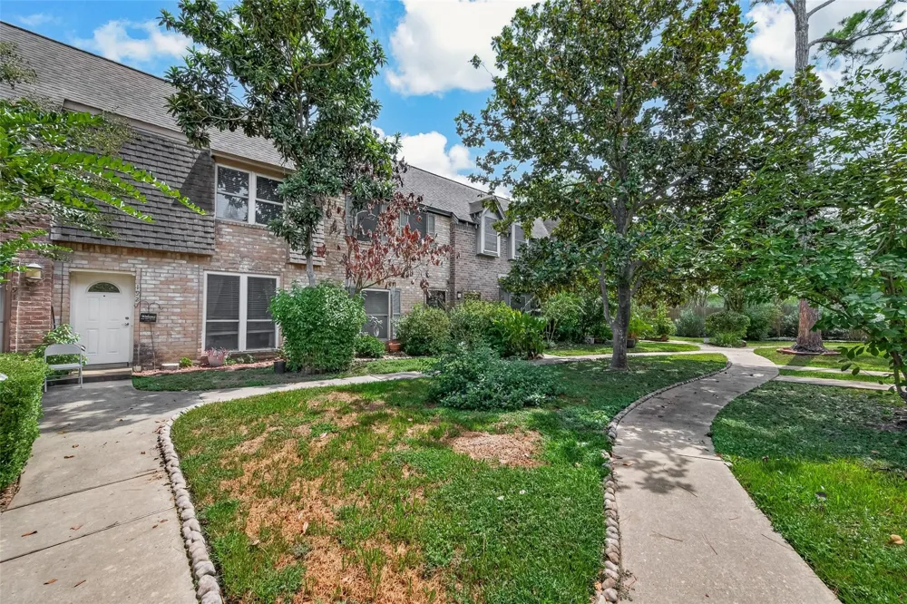 840 Threadneedle Street #192 Houston, TX 77079