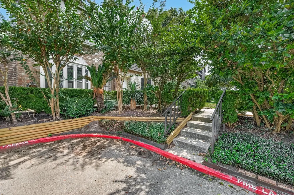 840 Threadneedle Street #192 Houston, TX 77079