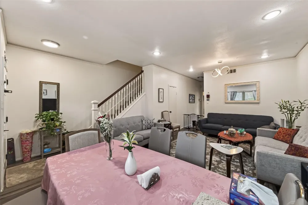 840 Threadneedle Street #192 Houston, TX 77079