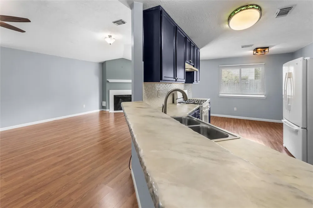 1735 Oak Ridge Drive Kemah, TX 77565