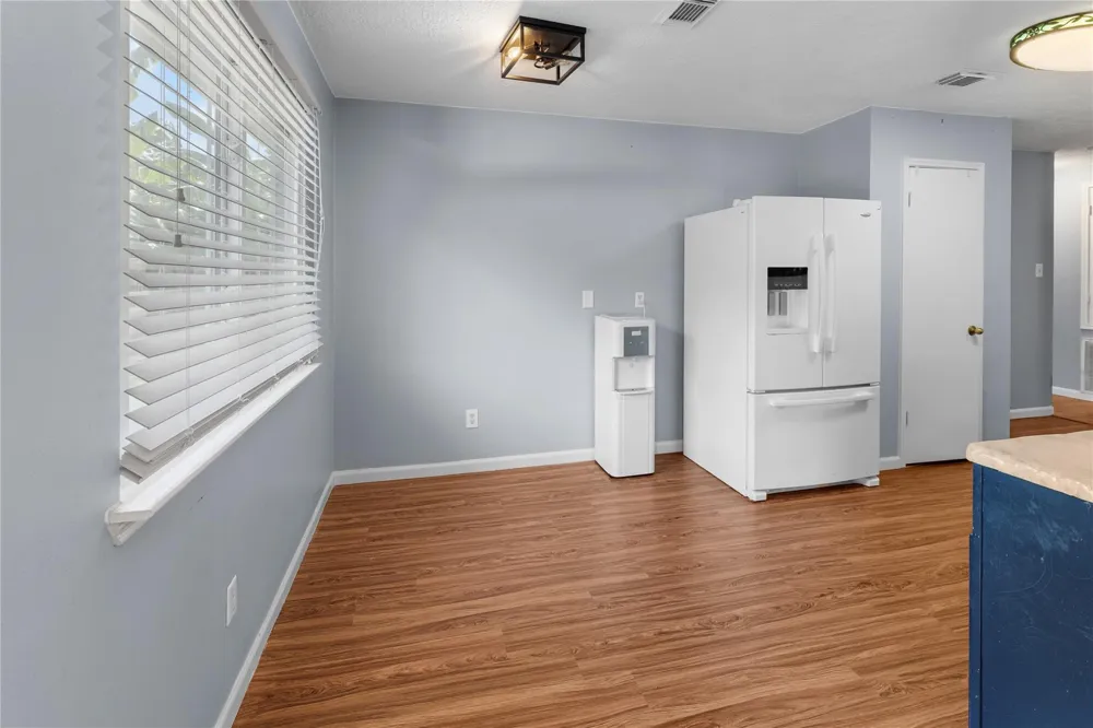 1735 Oak Ridge Drive Kemah, TX 77565