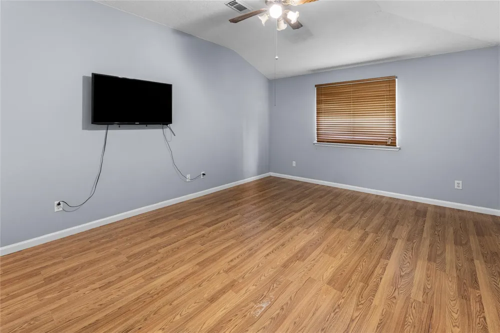 1735 Oak Ridge Drive Kemah, TX 77565
