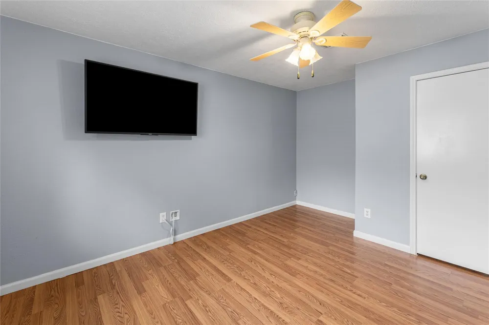 1735 Oak Ridge Drive Kemah, TX 77565