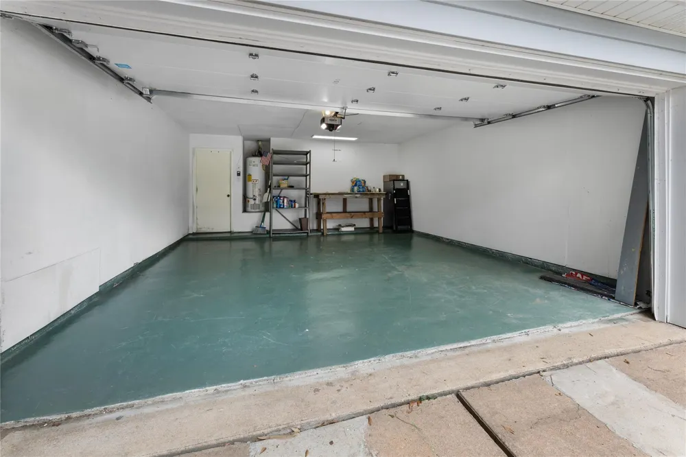 1735 Oak Ridge Drive Kemah, TX 77565