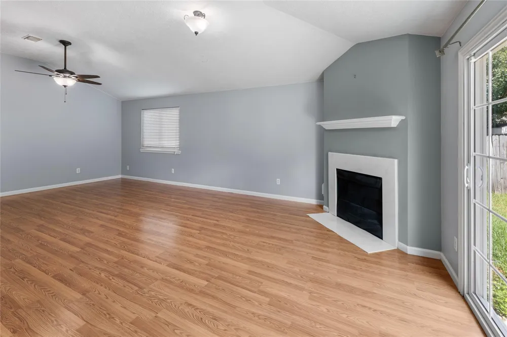 1735 Oak Ridge Drive Kemah, TX 77565