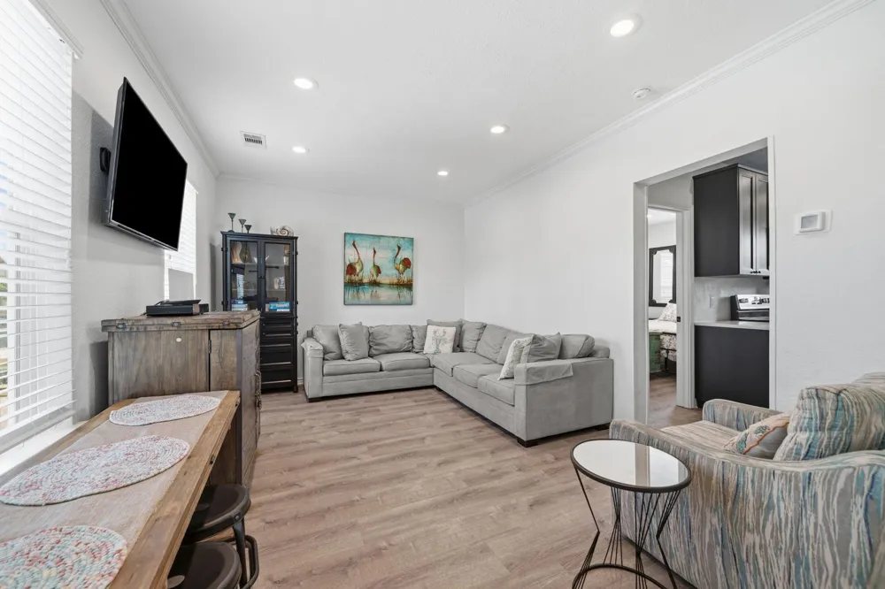 1213 Avenue M 1/2 Galveston, TX 77550