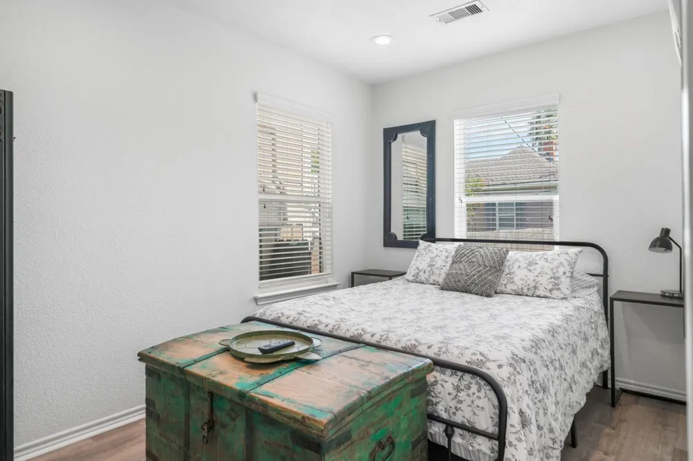1213 Avenue M 1/2 Galveston, TX 77550