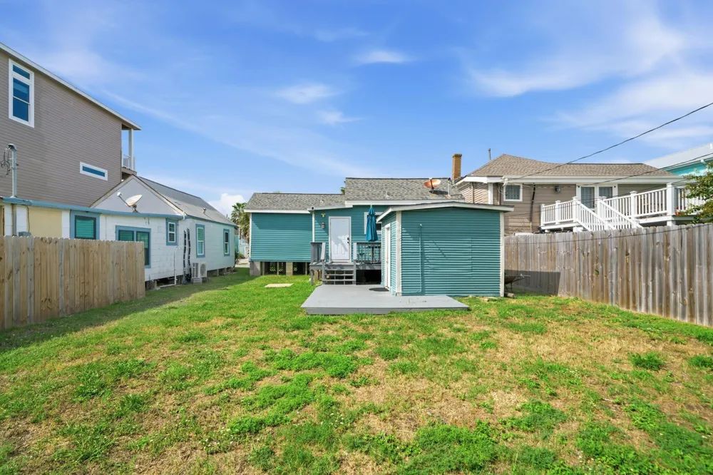 1213 Avenue M 1/2 Galveston, TX 77550