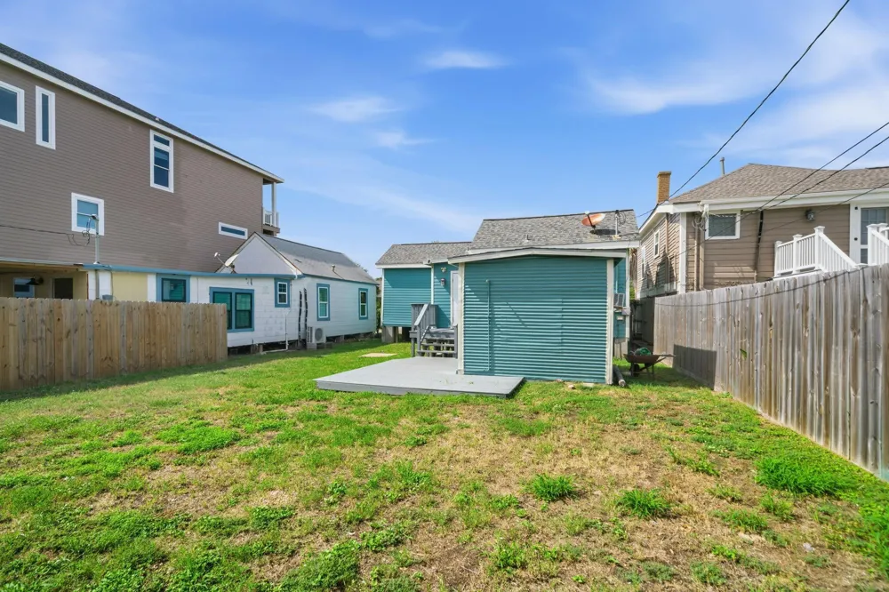 1213 Avenue M 1/2 Galveston, TX 77550