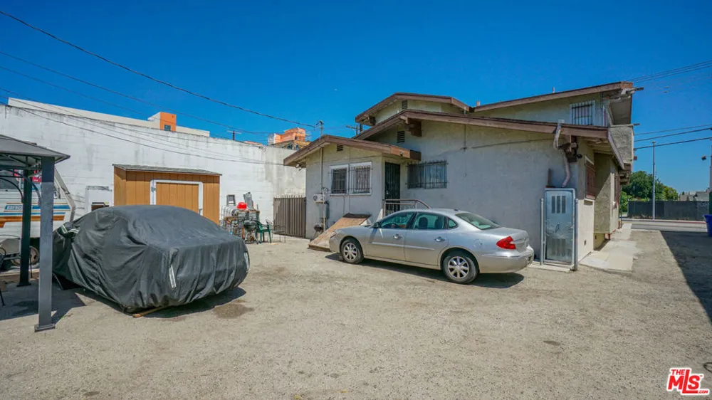 3430 W Slauson Avenue Los Angeles, CA 90043