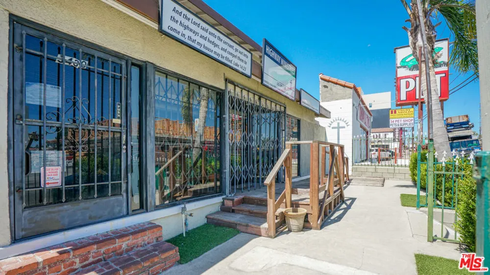 3430 W Slauson Avenue Los Angeles, CA 90043