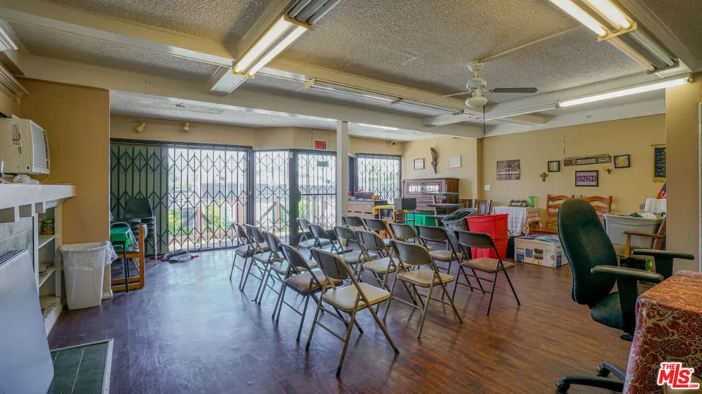 3430 W Slauson Avenue Los Angeles, CA 90043
