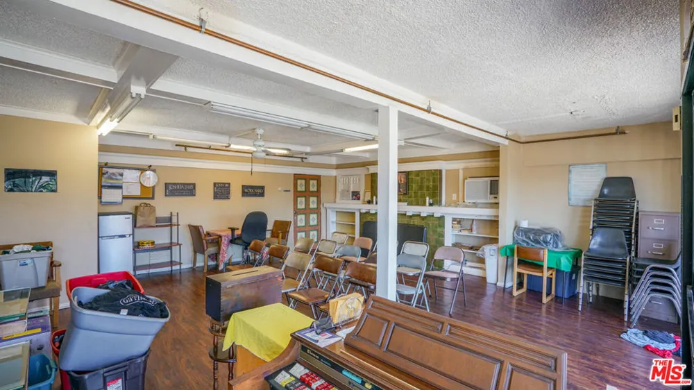 3430 W Slauson Avenue Los Angeles, CA 90043