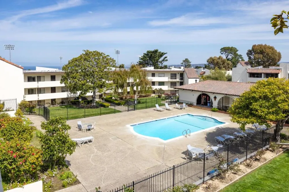 500 Glenwood Circle #514 Monterey, CA 93940