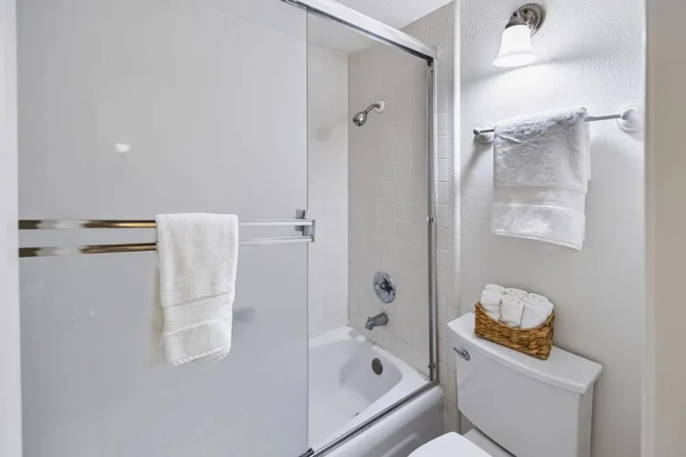 500 Glenwood Circle #514 Monterey, CA 93940