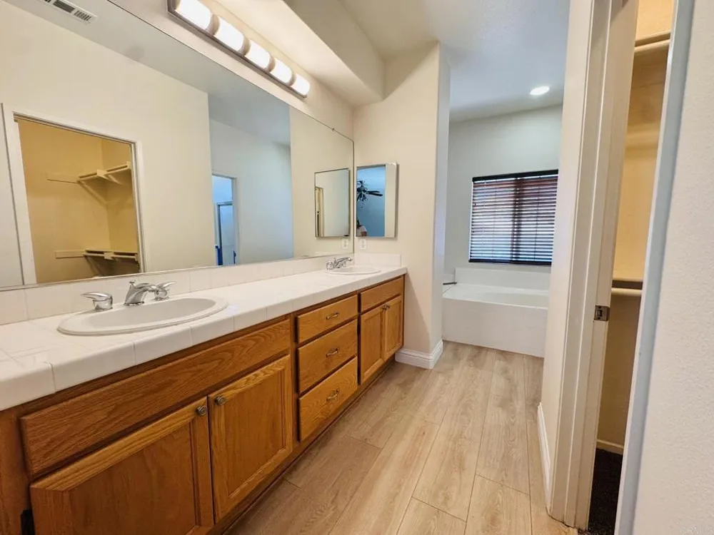 29714 Canyon Wash Court Escondido, CA 92026