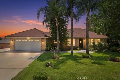 3954 Garden