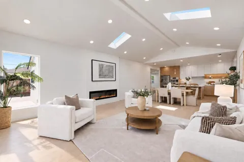 2611 Monticello Way